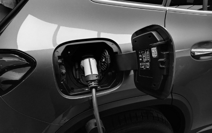 Fontos döntés született az elektromos autók töltésének adóztatása kapcsán