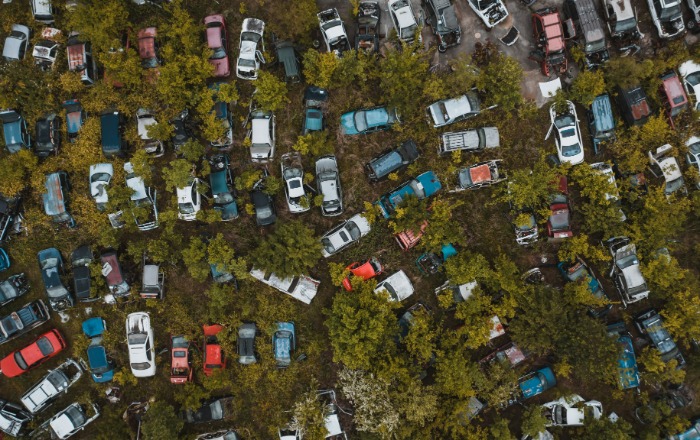 Elnyújtják a benzines és dízel autók haláltusáját - Ezzel a tiltással csak apró szöget vernek a hagyományos autógyártás koporsójába