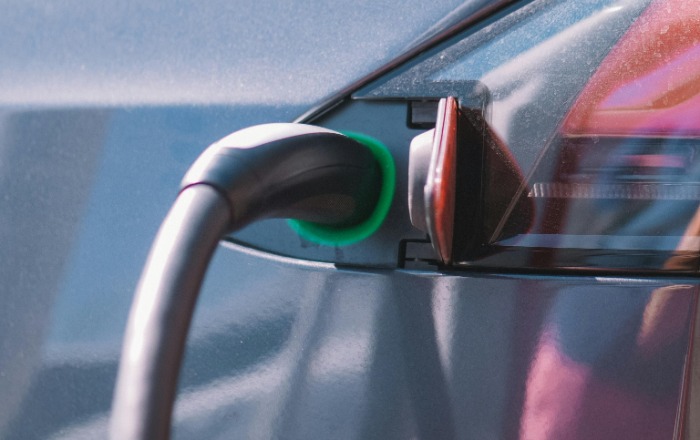 Megrohamozták az e-autó pályázatot: újabb 10 milliárddal kellett megemelni a keretet