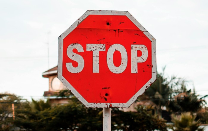 A Magyar Bankszövetség több tagja az Alkotmánybírósághoz fordult, hogy állapítsa meg a lakossági kamatstop-ként ismert szabályozás ismételt meghosszabbításának alaptörvény-  ellenességét