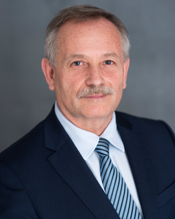 Koji László